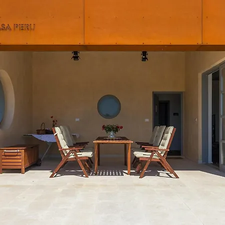 Casa Peru * 罗维尼
