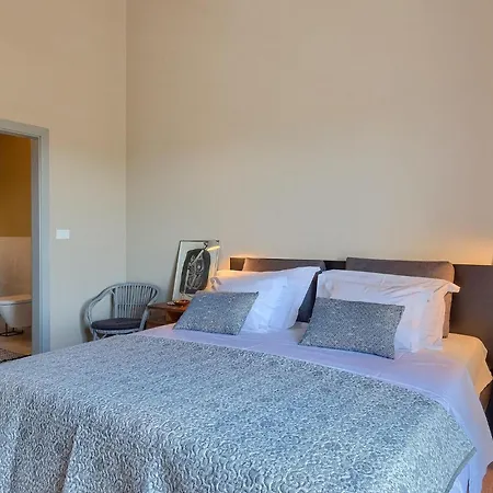 Casa Peru 罗维尼